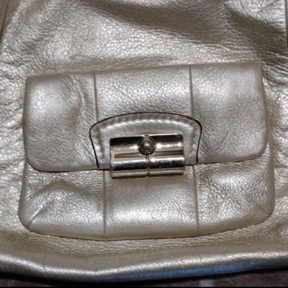 Coach large silver crossbody all leather bag - Picture 5 of 6